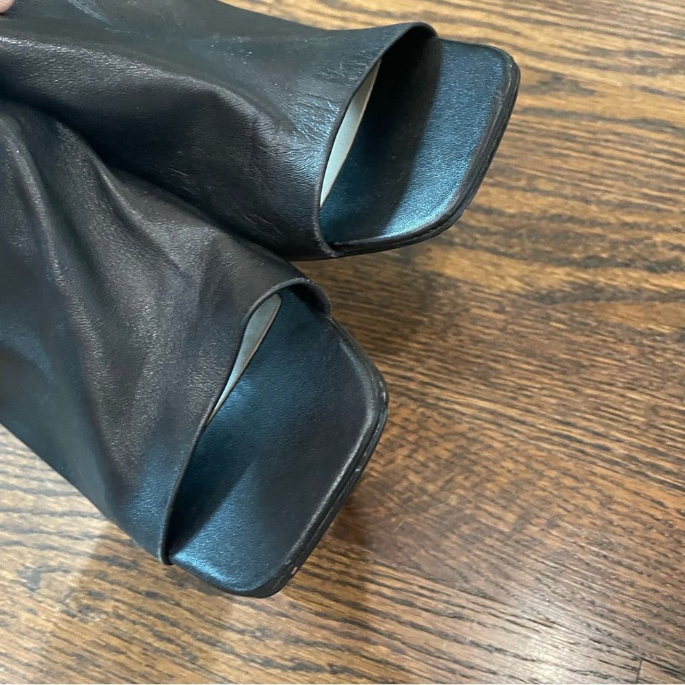 VINCE CAMUTO Arlinala Black Leather Mule Heeled Sandals - Picture 5 of 11
